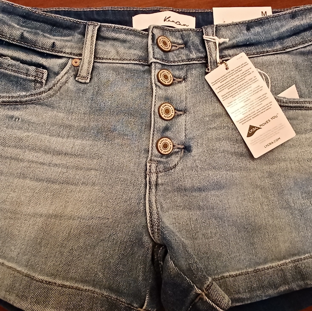 NWT KanCan Mid Rise Button Fly Shorts Light Wash S